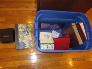 lot 69 image: Storage tote with an assortment of picture albums and organizers