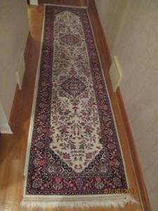 lot 70 image: Floral themed long hallway floor runner