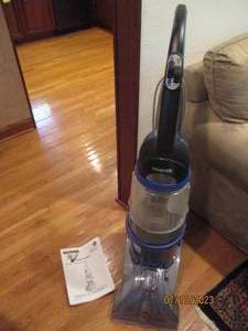 lot 71 image: Hoover Spin scrub deep floor cleaner with manual