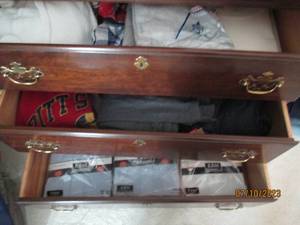 lot 83 image: mens Large and Meduim hoodies. sweatshirts, sweat pants and thermals, plus