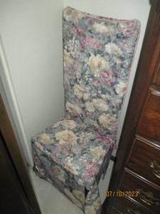 lot 87 image: Vintage Wood framed chair