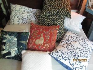 lot 94 image: Huge collection of bed and accent pillows