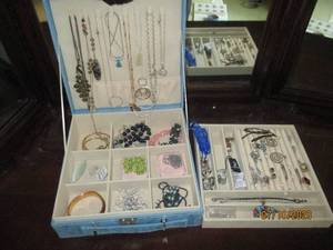 lot 106 image: Jewelry box with lift out tray (and key to lock) along with all Jewelry and accessories inside.