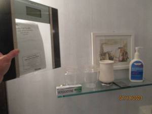 lot 109 image: Content of master bathroom