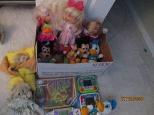lot 122 image: Collection of assorted boy and girl...