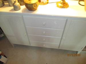 lot 159 image: Wooden 4-drawer 2-door Buffet Console