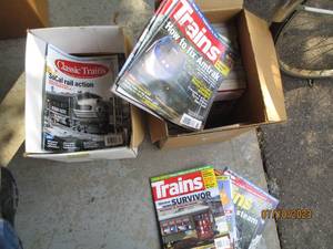 lot 165 image: 2 Boxes of train magazines