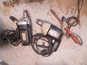 lot 199 image: Vintage electric drills and wood burning tool