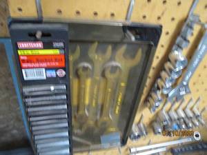 lot 291 image: Craftsman 38 deep well and shallow Socket sets, plus