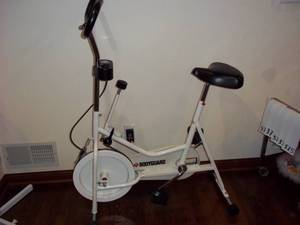 lot 338 image: Bodyguard stationery exercise bike