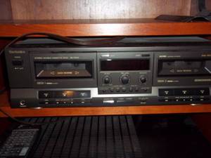 lot 351 image: Bookshelf music components Technic, Onkyo, etc