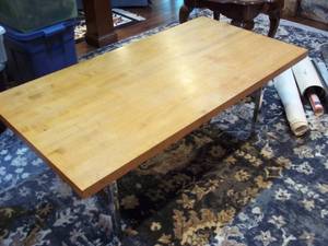lot 357 image: Vintage wood top square coffee table