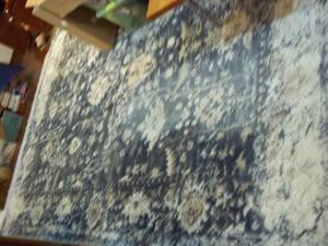 lot 359 image: Trans-gradient gray, tan and ivory 7x10 rug