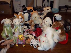 lot 376 image: All the stuffed animals....