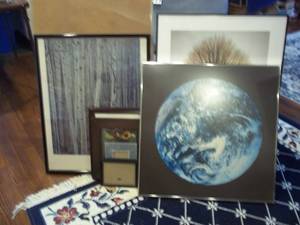lot 383 image: Big assortment of prints.