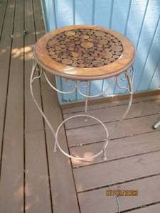 lot 47 image: Decorative metal framed Table or  plant stand