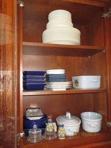 lot 54 image: Collection of decorative stoneware