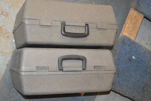 lot 211 image: 2ct Empty Plastic Cases