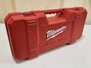 lot 4 image: Heavy Duty Electric Milwaukee Orbital Super Saw Zall