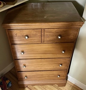 lot 131 image: Four Drawer Dresser
