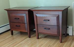 lot 82 image: Pair of Tuscan Mascheroni Sherman Wood Nightstands