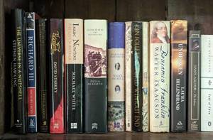 lot 108 image: Large Variety of Books