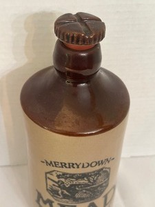 lot 165 image: Merrydown MEAD Honey Liqueur Crock Decanter Bottle