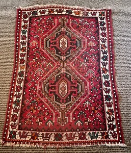 lot 203 image: Gorgeous Vintage Rug