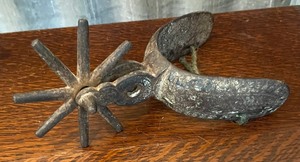 lot 212 image: Manual Calendar, Stirrup and Keys