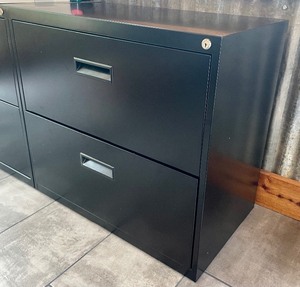 lot 213 image: Two Drawer Metal Filing Cabinet