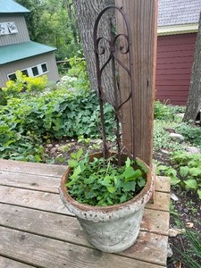 lot 227 image: Resin Planter with Metal Decor