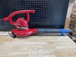 lot 15 image: Toro Electric Blow Vac