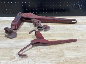 lot 28 image: Chain Binders