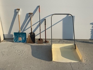 lot 51 image: Snow Pusher, Shovels, Wood Splitting Maul