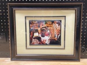 lot 16 image: Framed Michael Jordan Championship Picture