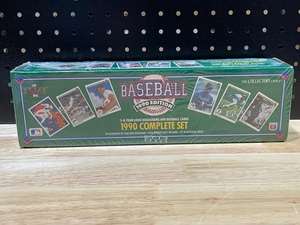 lot 18 image: 1990 Upper Deck Baseball Cards Complete Set