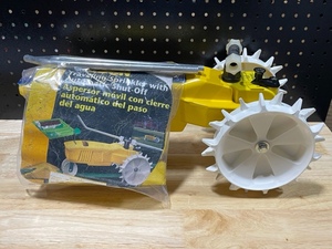 lot 25 image: Nelson Traveling Sprinkler with Auto Shut Off