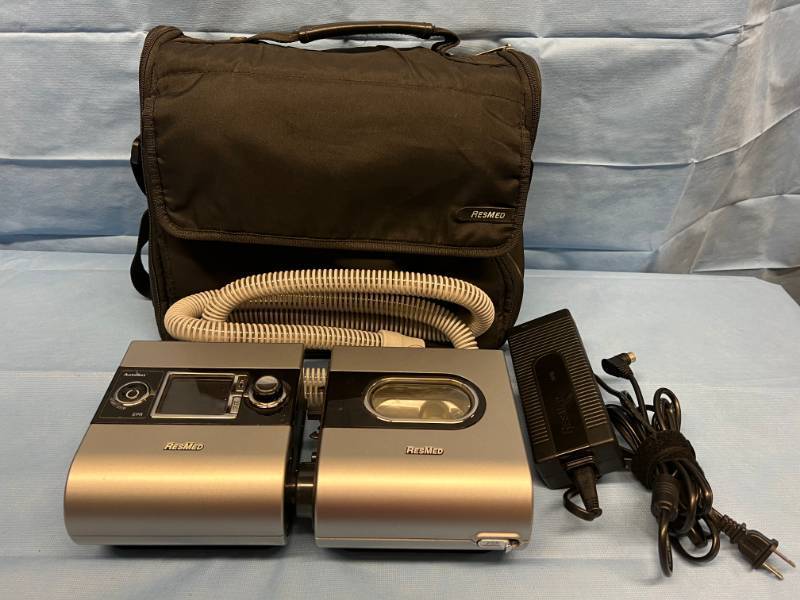 MSRP $2500 ResMed S9 wH5i Humidifier CPAP Machine WITH Hose, Travel Bag &amp Power Cord (Mask Not Included) - Excellent Working Condition