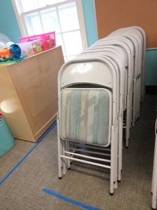 lot 801 image: MECO PADDED FOLDING CHAIRS