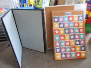 lot 842 image: MEDIA BOARDS, CORK BOARDS, WHITE BOARD