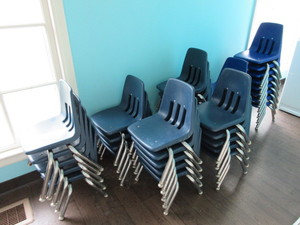 lot 846 image: KIDDIE CHAIRS