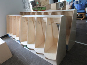 lot 862 image: KIDDIE LOCKERS
