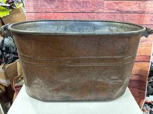 lot 1 image: Antique Rochester Copper Boiler Tub 27 Inches Wide