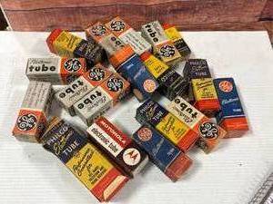 lot 13 image: Lot of Vintage Electronic Tubes