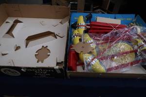 lot 23 image: VINTAGE LARGE DISNEY TOY