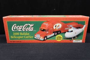 lot 33 image: COCA-COLA 2000 HOLIDAY  HELICOPTER CARRIER NEW
