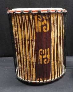 lot 54 image: HAND CRAFTED AFRICAN BONGO DRUM.