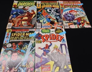 lot 62 image: HUGE LOT OF FANTASTIC MARVEL COMICS