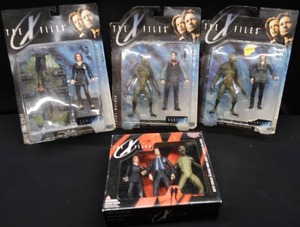 lot 68 image: THE X FILES ACTION FIGURES IN ORIGINAL PACKAGING.