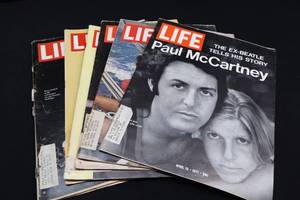 lot 110 image: 68 AND 71 LIFE MAGAZINES COLLECTABLES